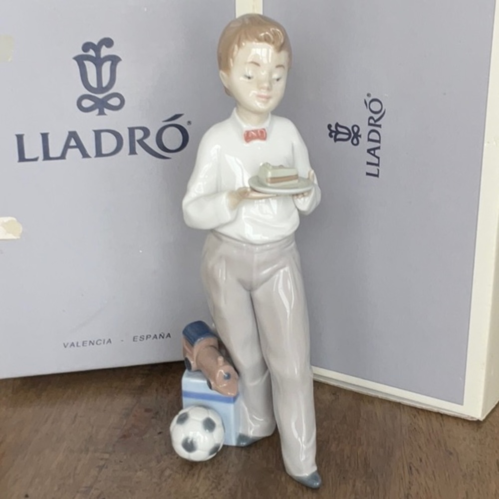 Lladro “Guest of Honor”